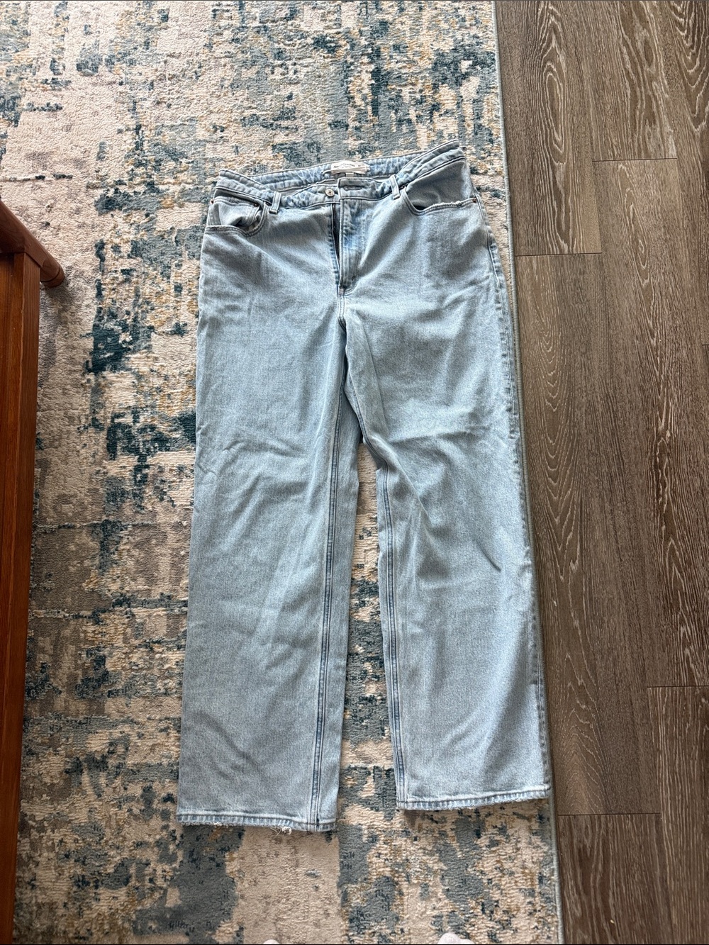Light Wash 90’s relaxed Jean high rise